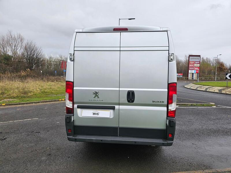 PEUGEOT BOXER