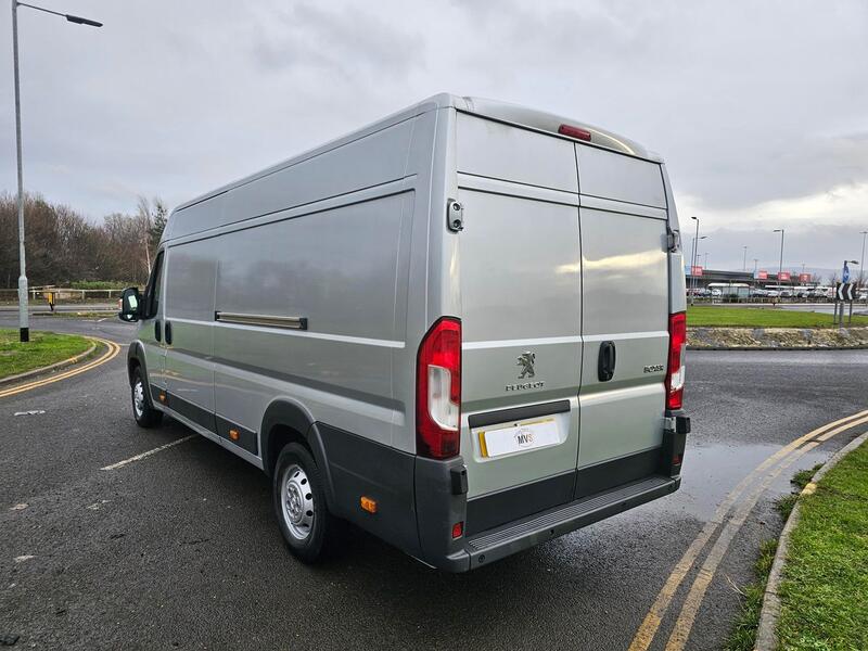 PEUGEOT BOXER