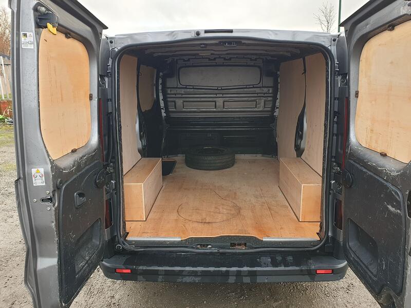 RENAULT TRAFIC