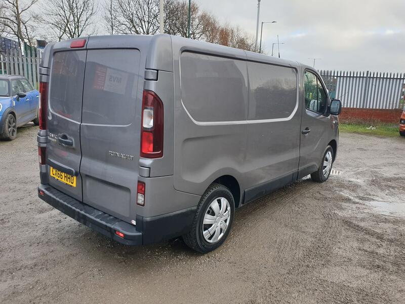 RENAULT TRAFIC