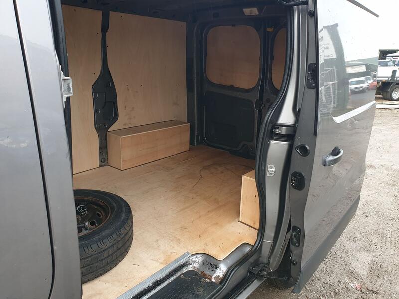 RENAULT TRAFIC