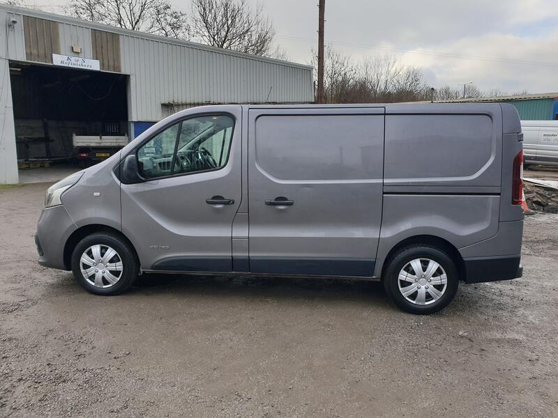 RENAULT TRAFIC