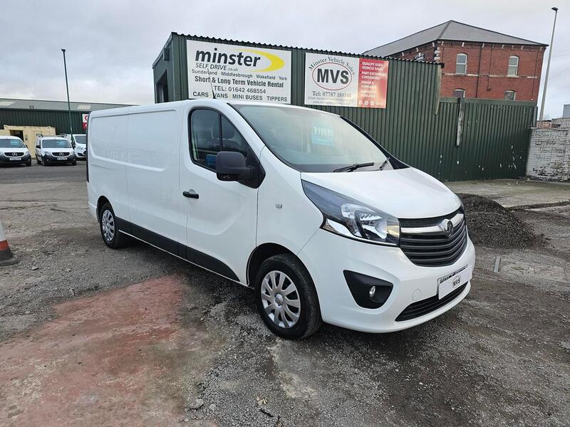 VAUXHALL VIVARO