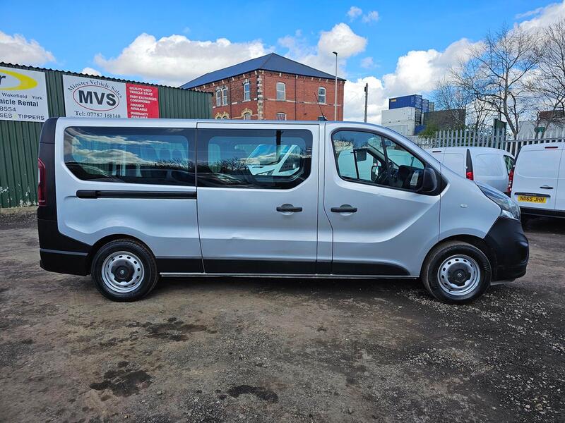 VAUXHALL VIVARO