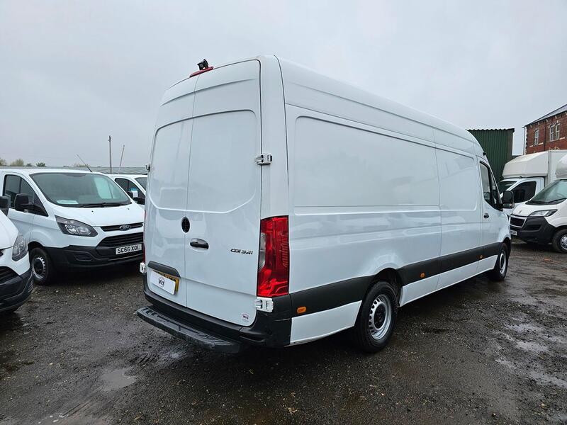 MERCEDES-BENZ SPRINTER