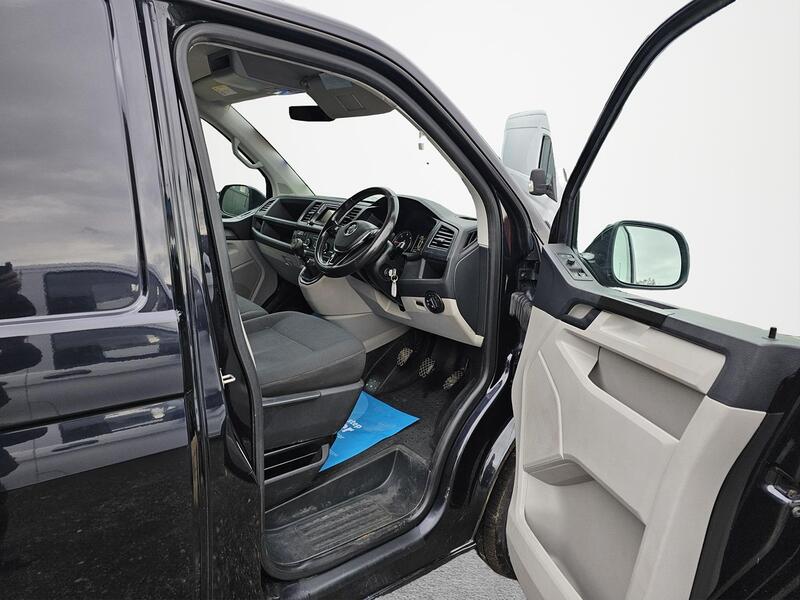 VOLKSWAGEN TRANSPORTER