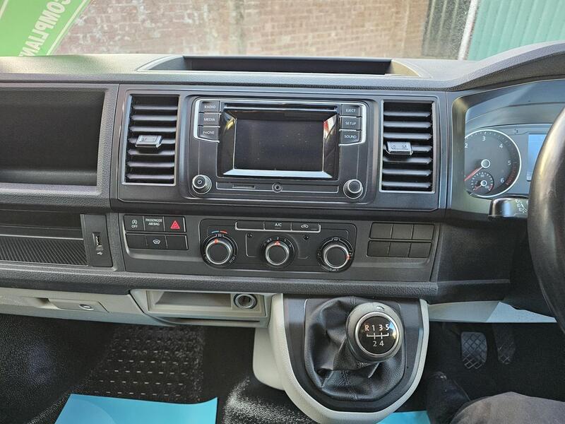 VOLKSWAGEN TRANSPORTER