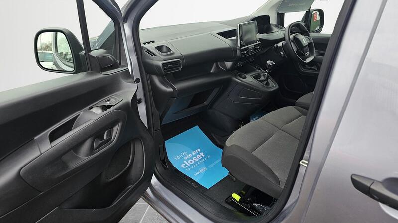 PEUGEOT PARTNER