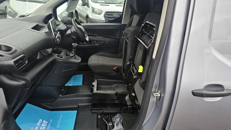 PEUGEOT PARTNER