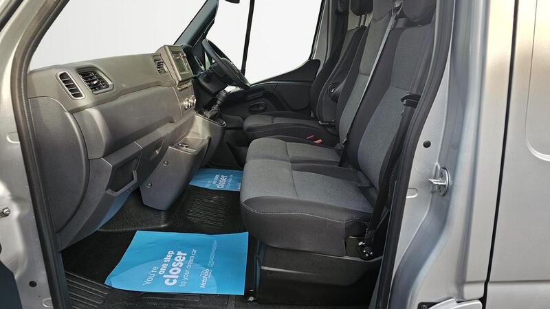 NISSAN INTERSTAR