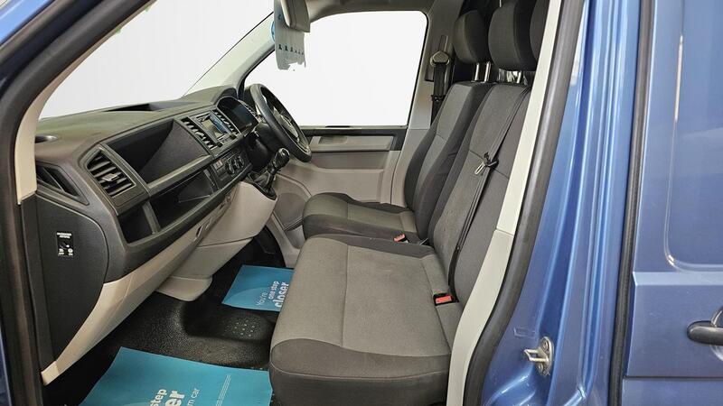 VOLKSWAGEN TRANSPORTER