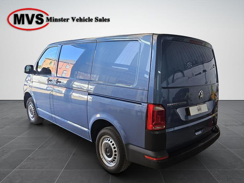 VOLKSWAGEN TRANSPORTER