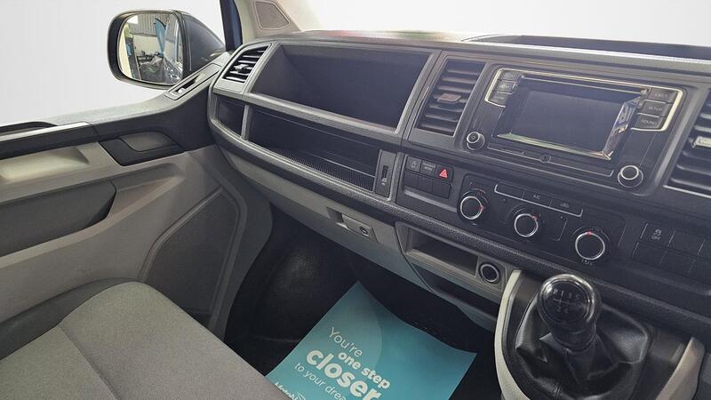 VOLKSWAGEN TRANSPORTER