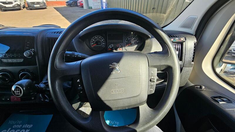 PEUGEOT BOXER