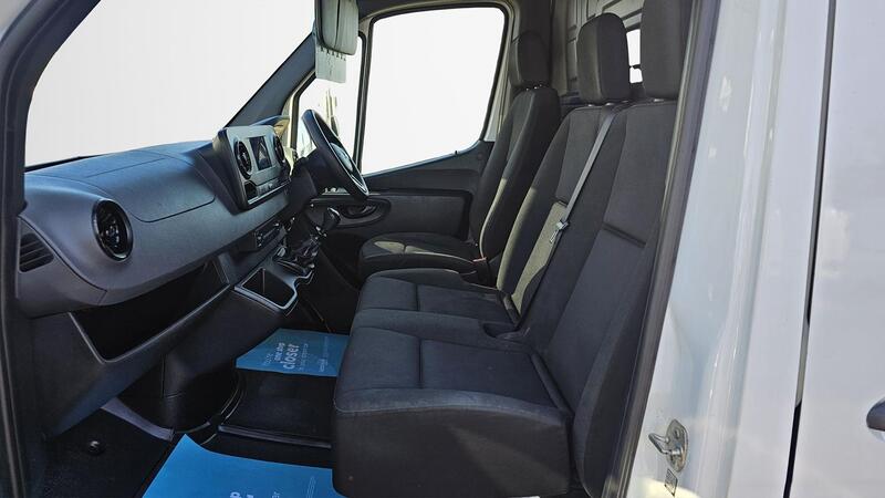 MERCEDES-BENZ SPRINTER