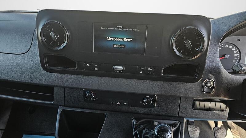 MERCEDES-BENZ SPRINTER