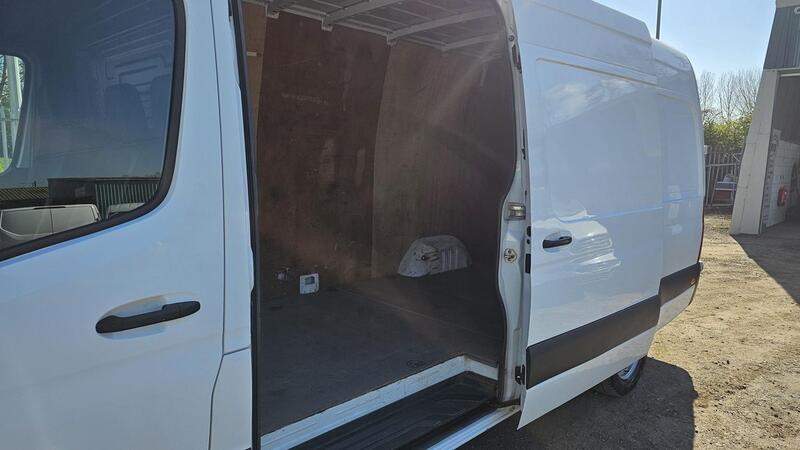 MERCEDES-BENZ SPRINTER