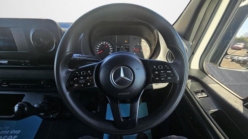 MERCEDES-BENZ SPRINTER