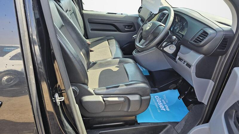 VAUXHALL VIVARO