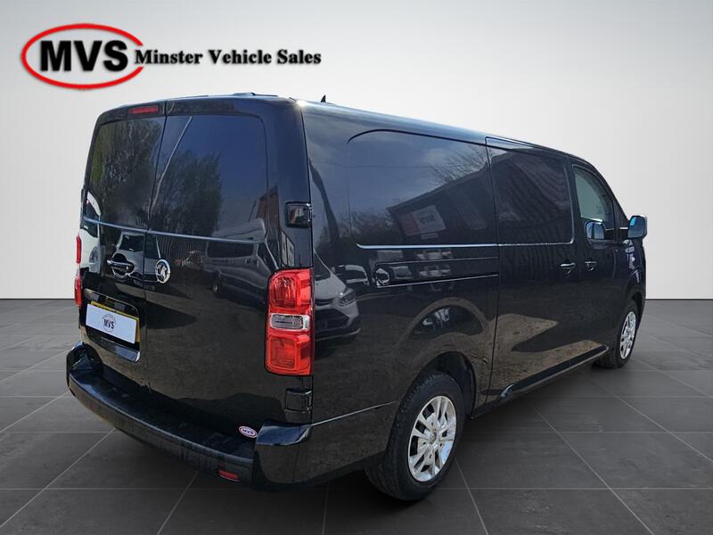 VAUXHALL VIVARO