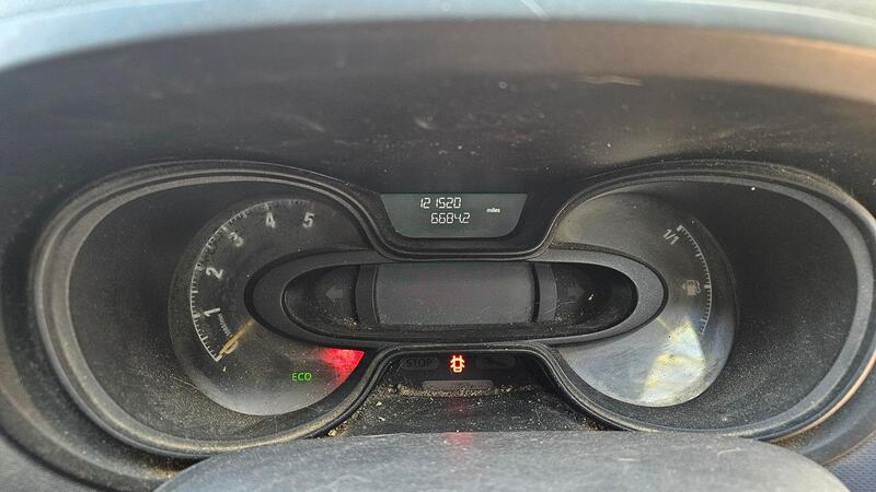 VAUXHALL VIVARO