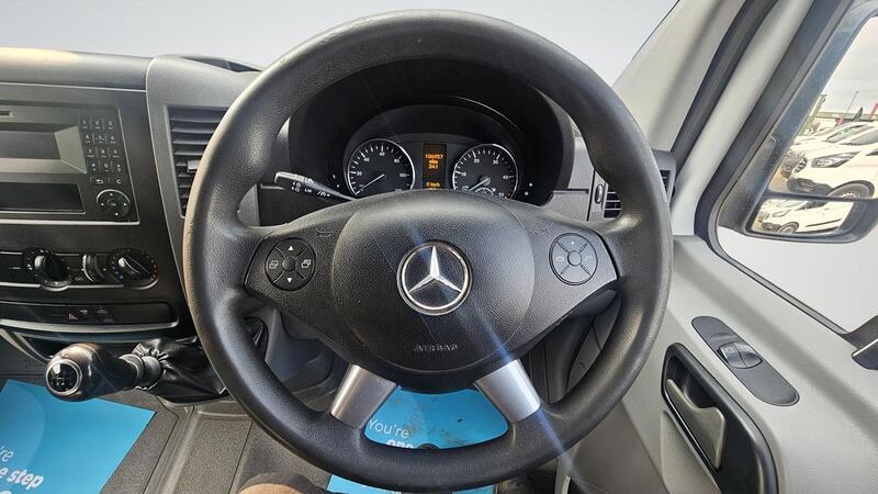 MERCEDES-BENZ SPRINTER