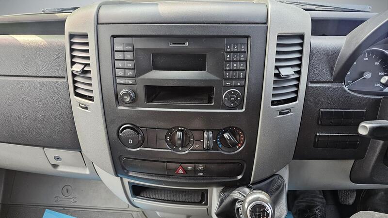 MERCEDES-BENZ SPRINTER