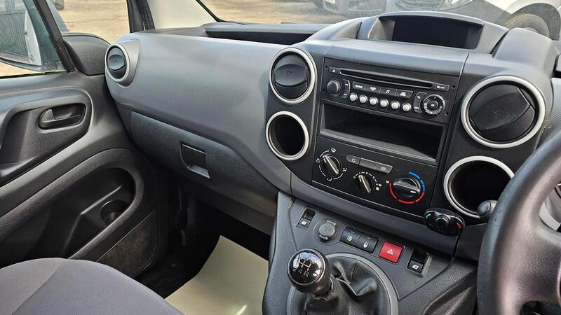 PEUGEOT PARTNER