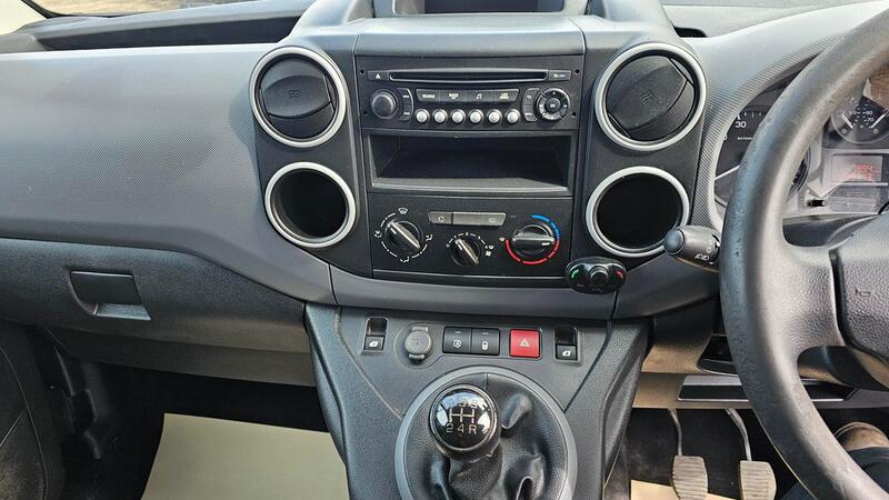 PEUGEOT PARTNER