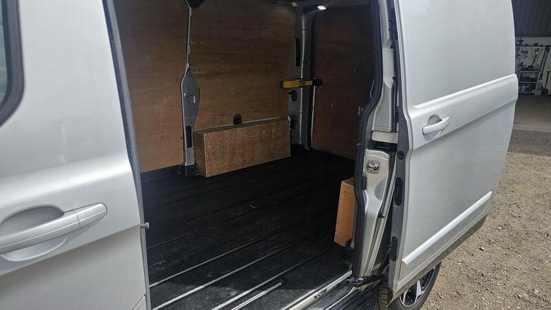 FORD TRANSIT CUSTOM