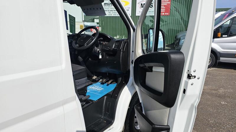 PEUGEOT BOXER