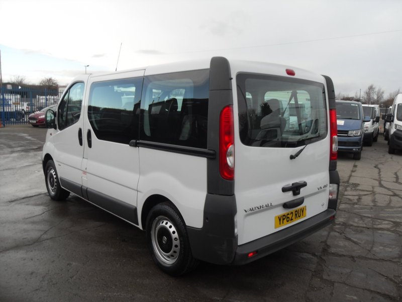 VAUXHALL VIVARO