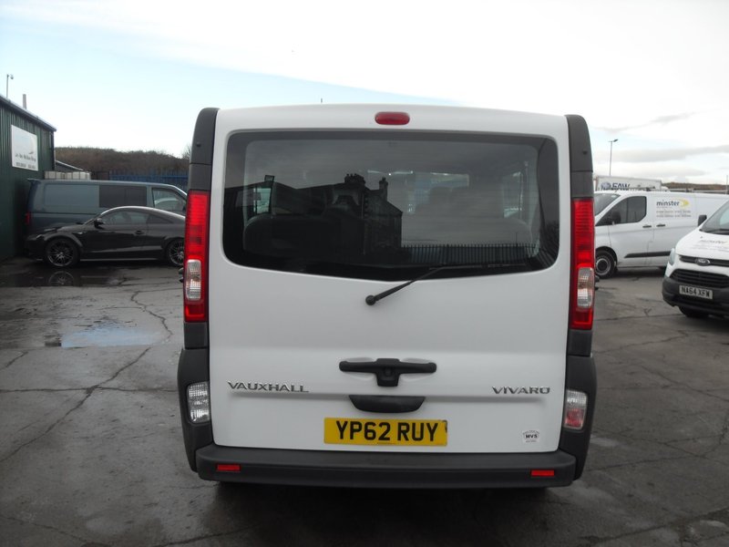 VAUXHALL VIVARO