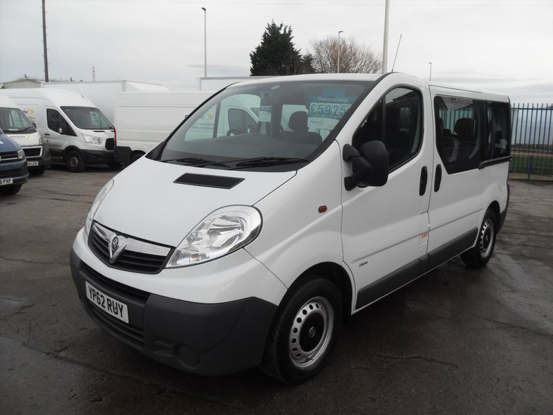 VAUXHALL VIVARO