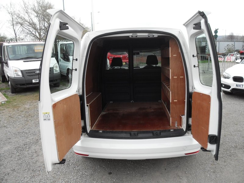 VOLKSWAGEN CADDY