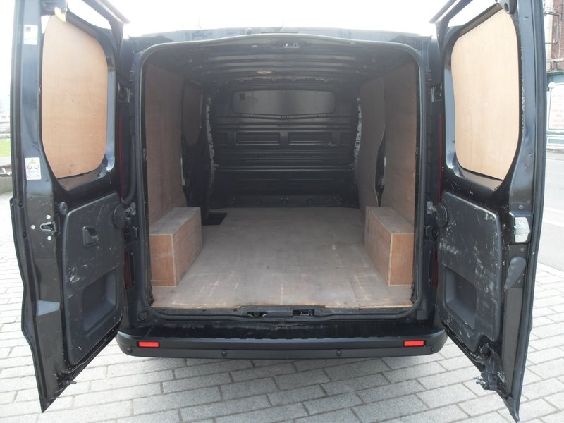 VAUXHALL VIVARO