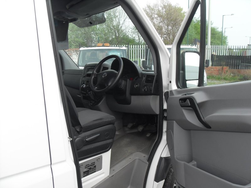 VOLKSWAGEN CRAFTER