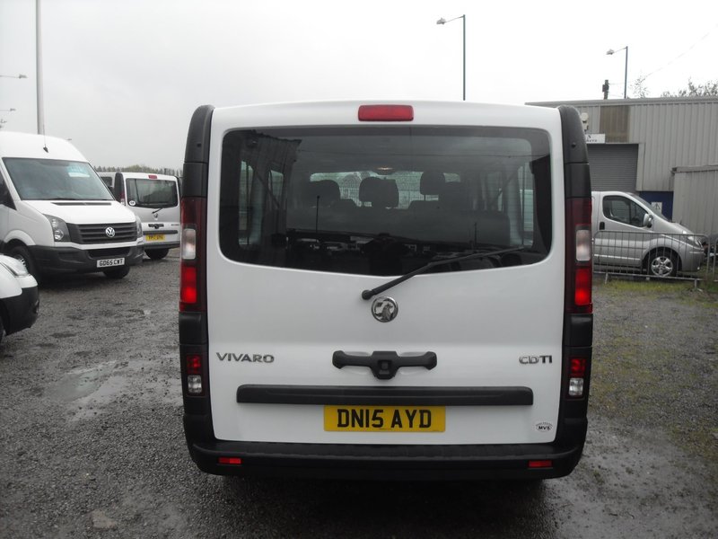 VAUXHALL VIVARO