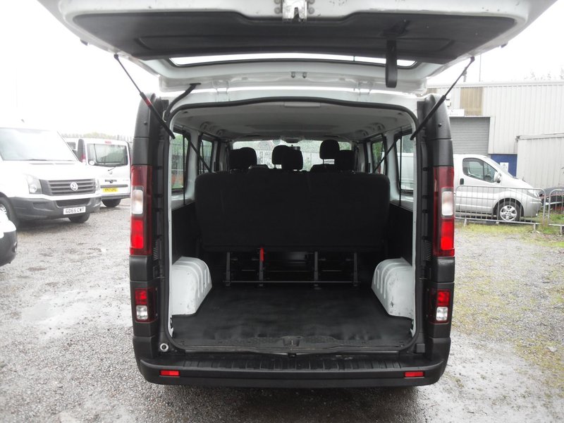 VAUXHALL VIVARO