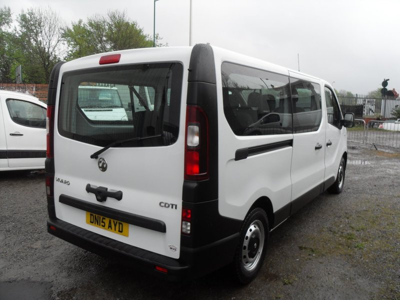 VAUXHALL VIVARO