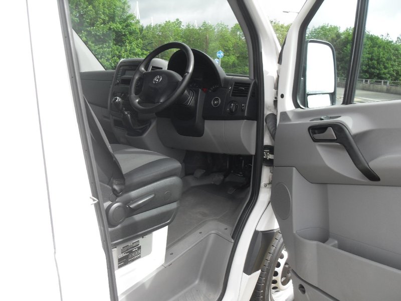 VOLKSWAGEN CRAFTER