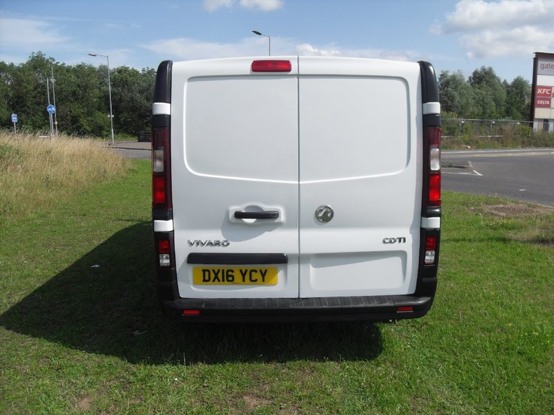 VAUXHALL VIVARO