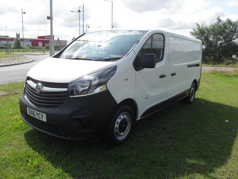 VAUXHALL VIVARO