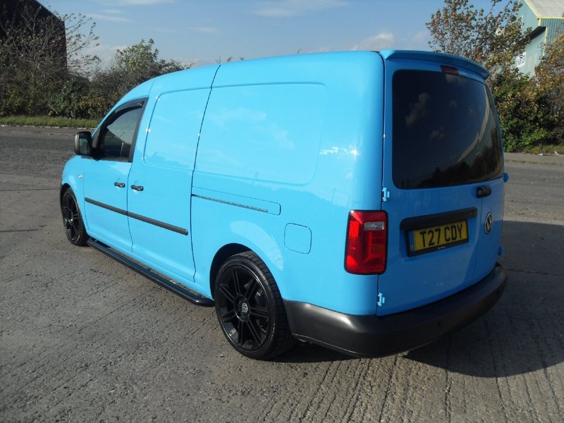 VOLKSWAGEN CADDY