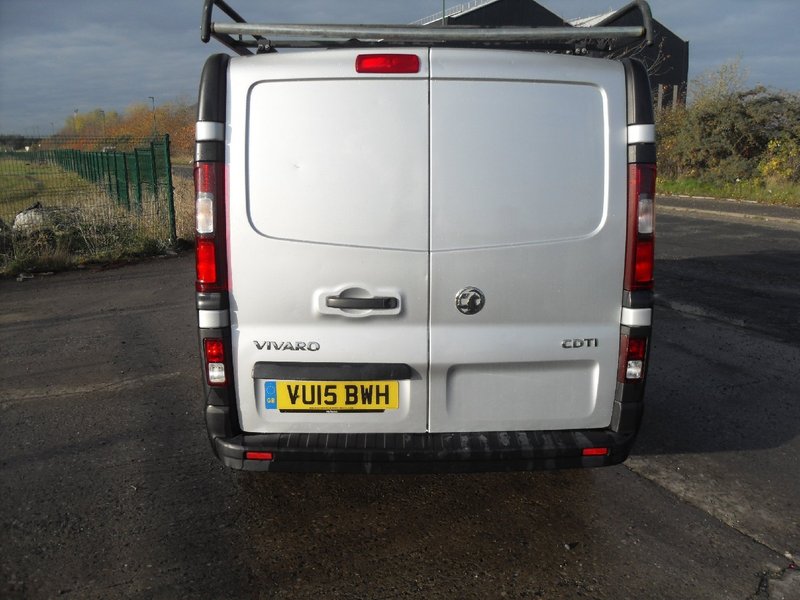 VAUXHALL VIVARO