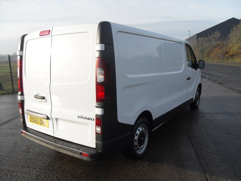 VAUXHALL VIVARO