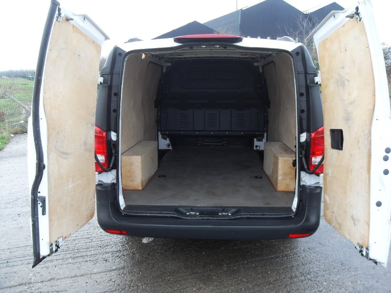 MERCEDES-BENZ VITO