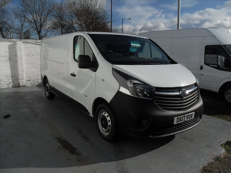 VAUXHALL VIVARO