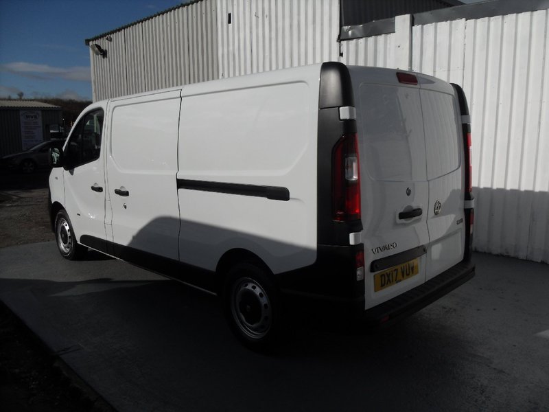 VAUXHALL VIVARO