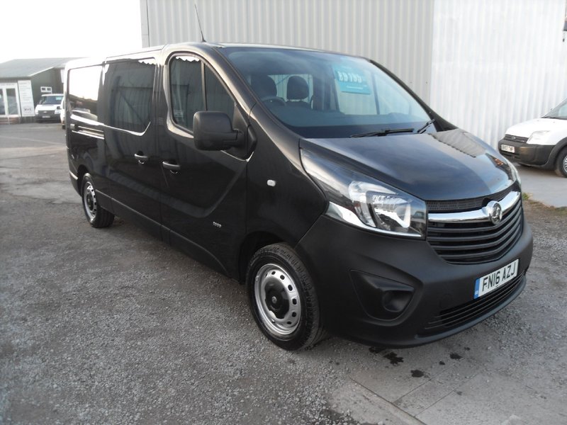 VAUXHALL VIVARO